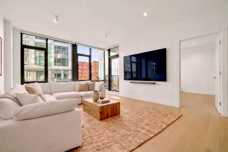 40 Traveler St #207, Boston, MA 02118 - #3