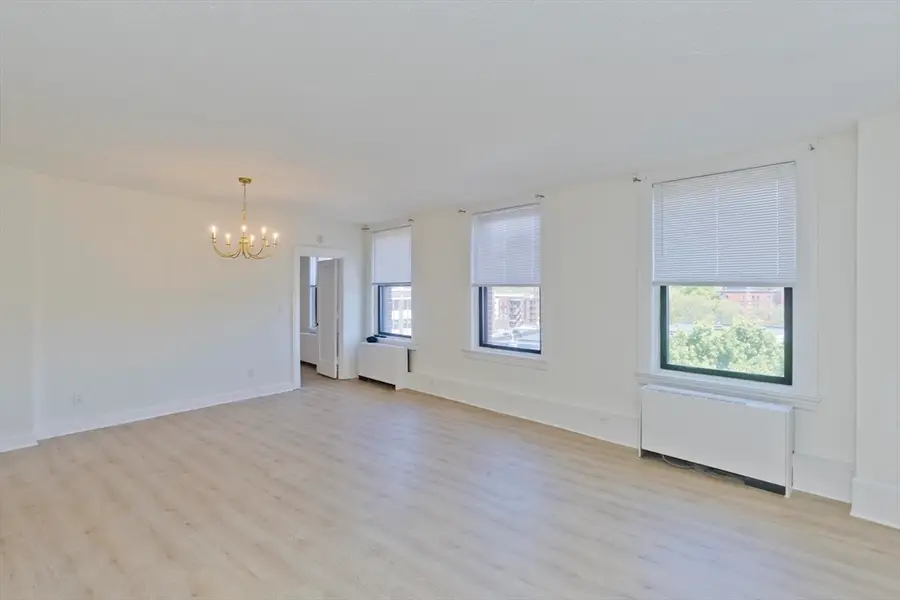 140 Chestnut St #404, Springfield, MA 01103 - #3