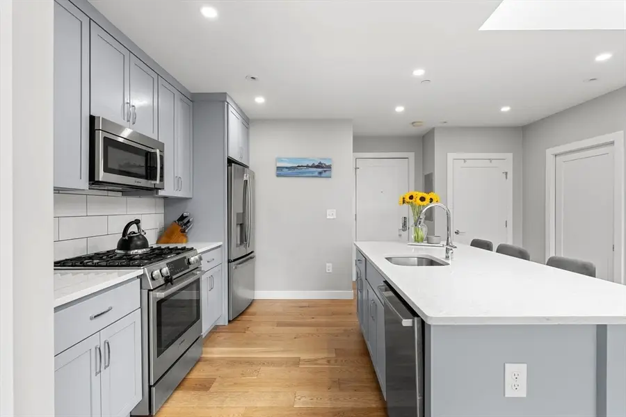 10 Everett St #402, Boston, MA 02128 - #3