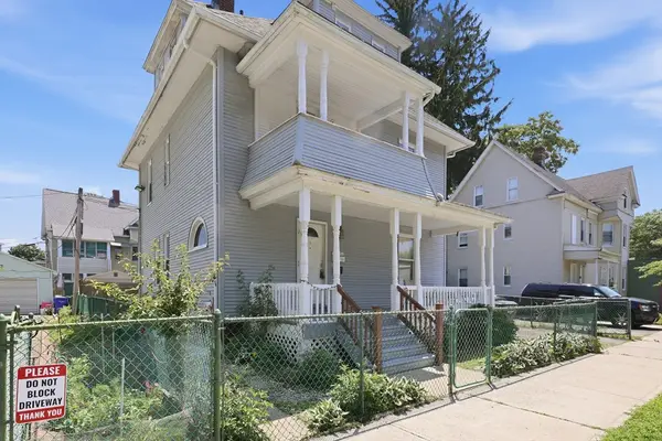 18 Keith St, Springfield, MA 01108