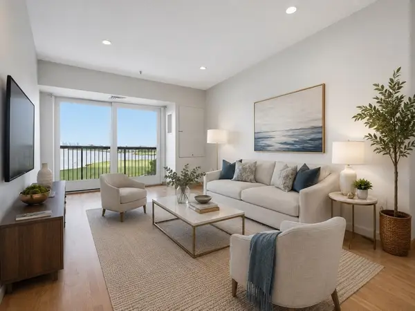 133 Commander Shea Blvd #712, Quincy, MA 02171