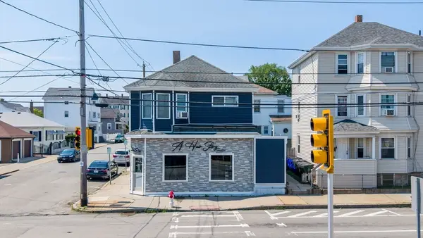 1413 Rodman St, Fall River, MA 02721