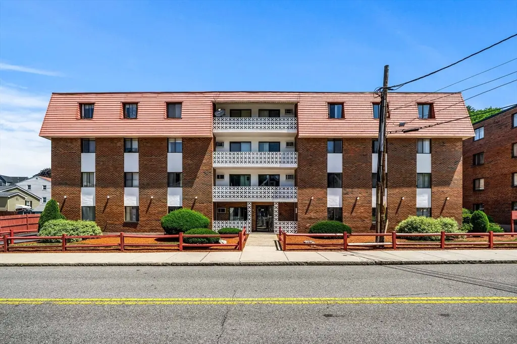 141 Pierce St #12, Malden, MA 01850 - #1