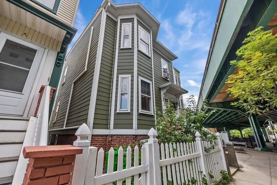 589 Saratoga St, Boston, MA 02128 - #3
