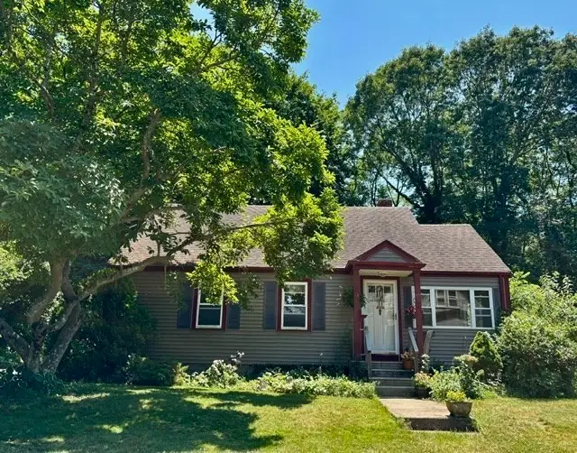 11 Blain St, Acushnet, MA 02743 - #1