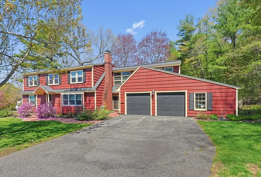 27 Lincoln St, Andover, MA 01810 - #2