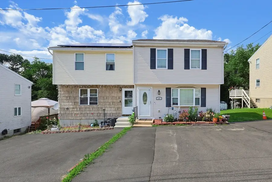 17 Bolton St, Worcester, MA 01604 - #2