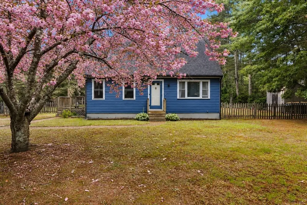 25 Main St, Carver, MA 02330 - #1