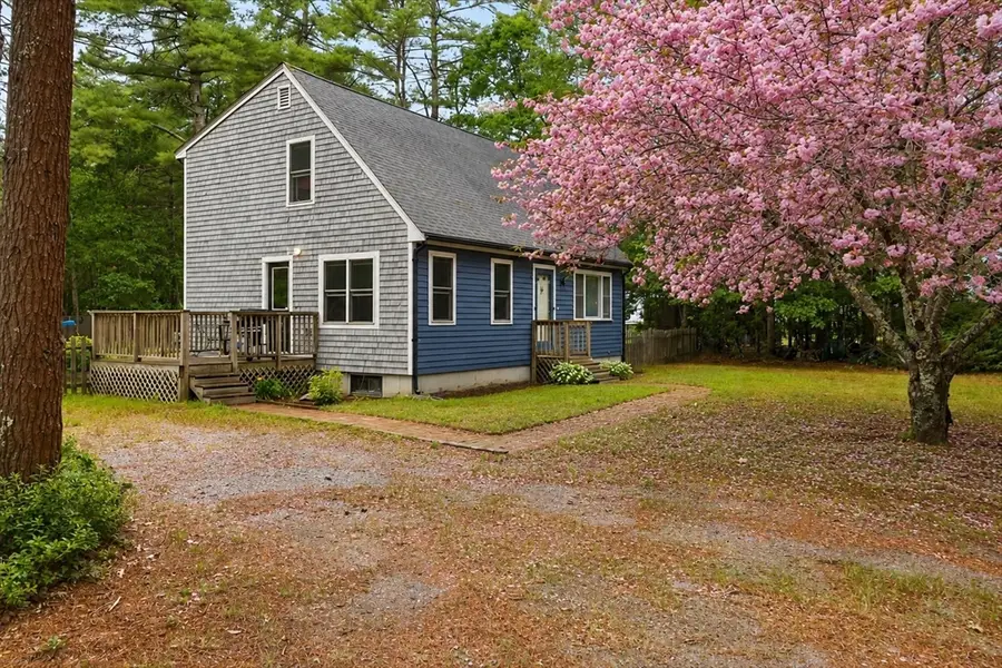 25 Main St, Carver, MA 02330 - #2
