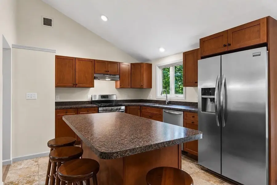 166 School St, Rehoboth, MA 02769 - #3