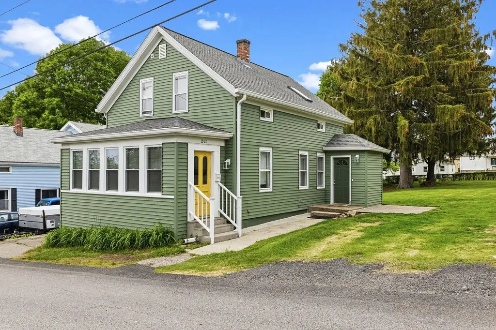 200 Judson St, Tiverton, RI 02878 - #1