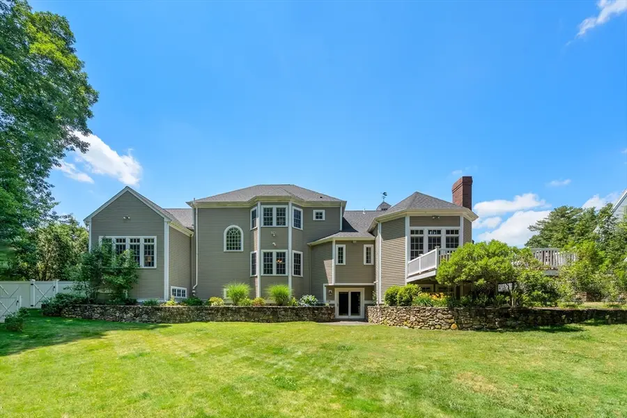 120 Deerfield Ln, Hanover, MA 02339 - #3