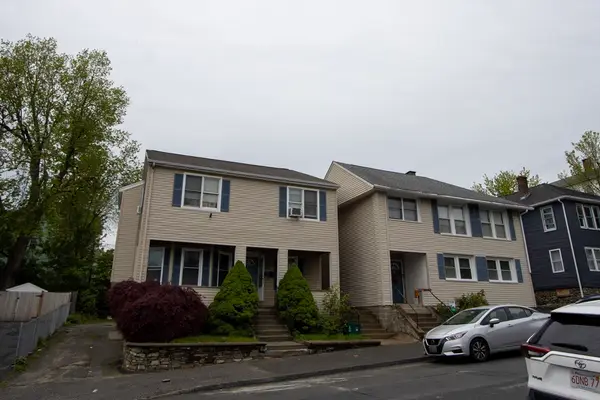 86 Pilgrim Ave, Worcester, MA 01604