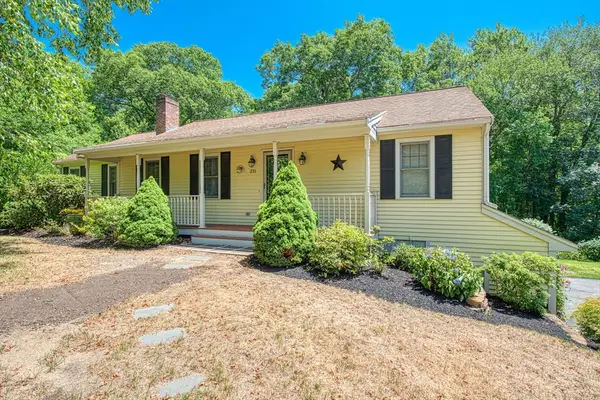 231 Thompson Street, Halifax, MA 02338