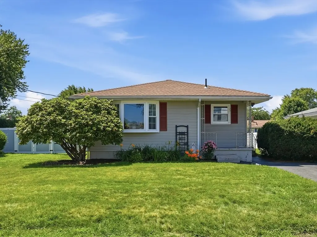 35 Beaumont Ave, Chicopee, MA 01013 - #1