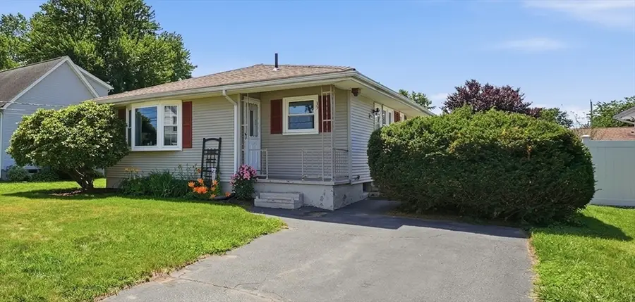 35 Beaumont Ave, Chicopee, MA 01013 - #2