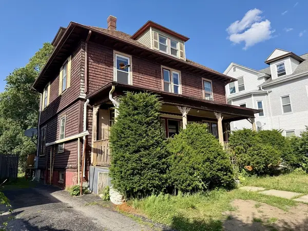 31 Stoneland Rd, Worcester, MA 01603