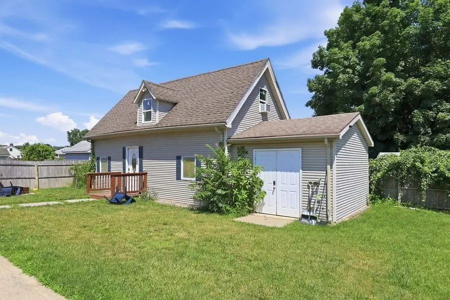 26 Paderewski Street, Chicopee, MA 01013 - #3