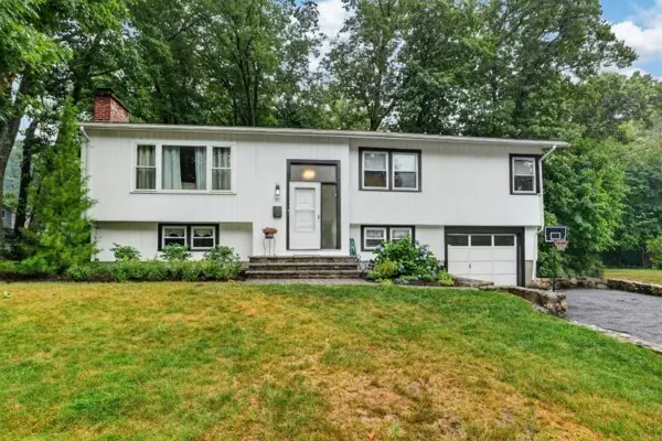 11 Geraldine Road, Framingham, MA 01701 - #1