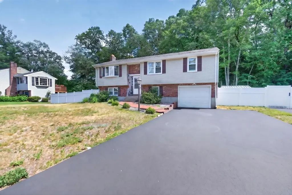 27 Mary Kennedy Dr, North Attleboro, MA 02760 - #1
