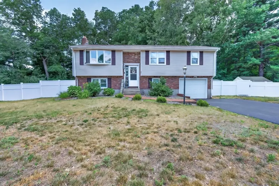 27 Mary Kennedy Dr, North Attleboro, MA 02760 - #2