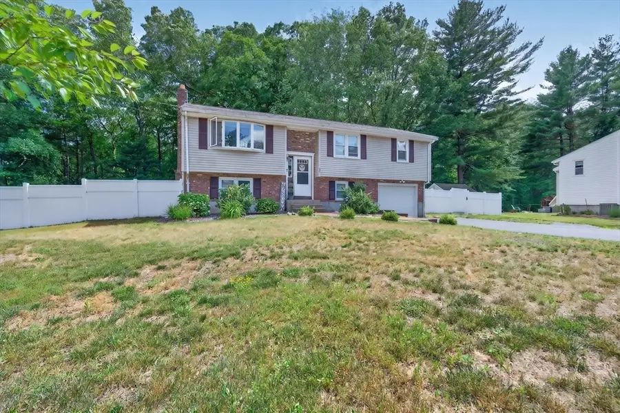 27 Mary Kennedy Dr, North Attleboro, MA 02760 - #3