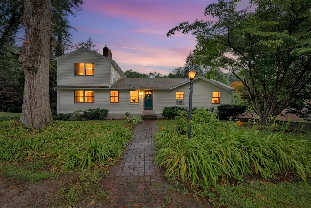 20 Brentwood Dr, Dudley, MA 01571 - #1