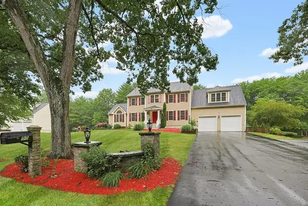 90 Huntsbridge Rd, North Attleboro, MA 02760