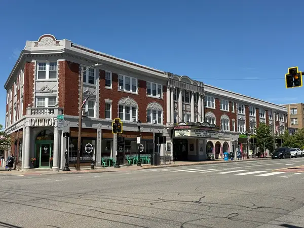202 Massachusetts Ave, Arlington, MA 02474