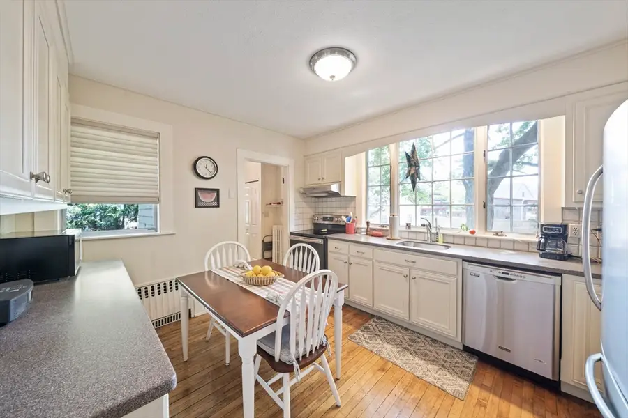18 Plymouth St, Abington, MA 02351 - #3