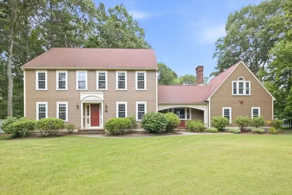 36 Wagon Rd, Walpole, MA 02081