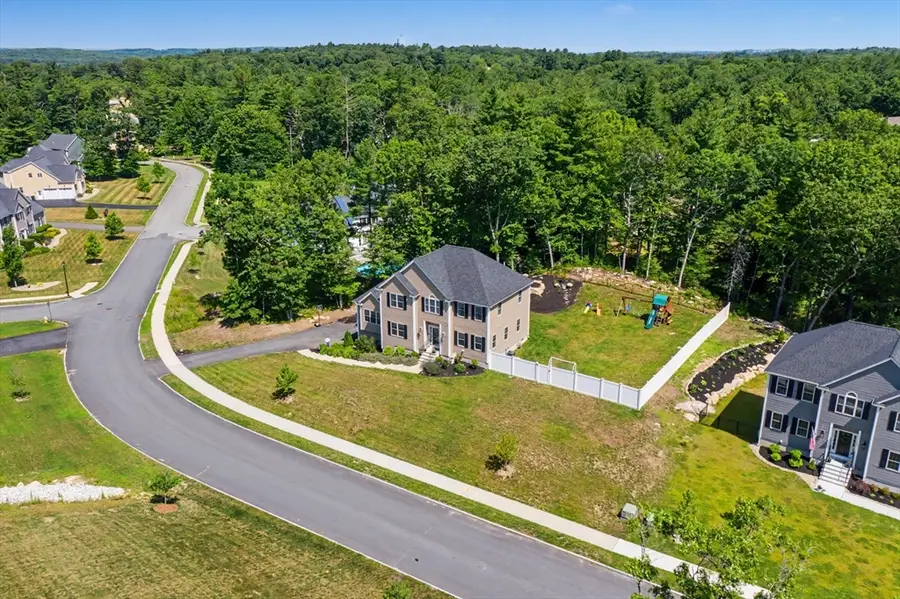 377 Rebecca Rd, Northbridge, MA 01588 - #3