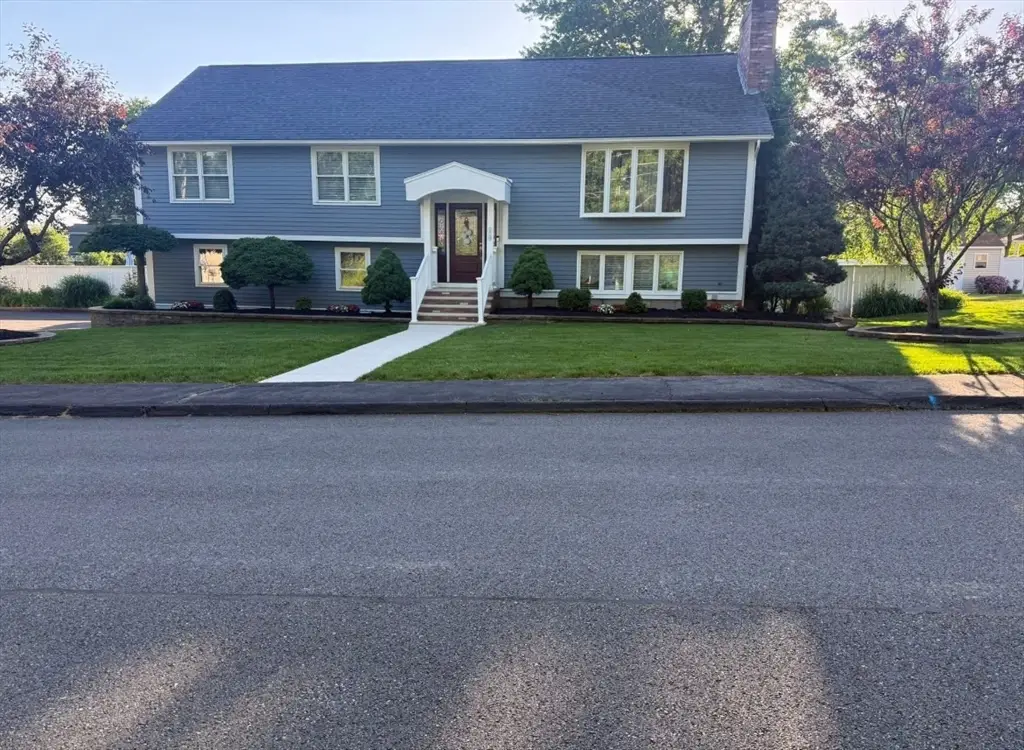 10 Dean Street, Hudson, MA 01749 - #1