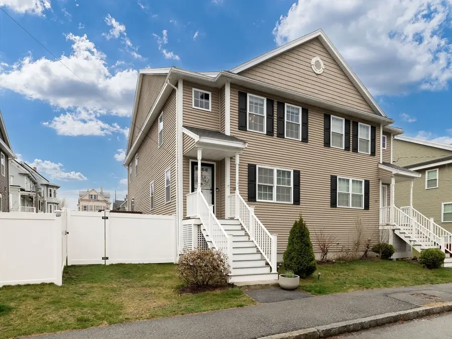 130 Andrews St #130, Lowell, MA 01852 - #2