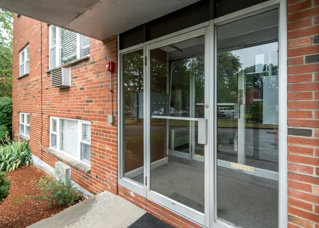 1105 Lexington St #4-1, Waltham, MA 02452 - #1