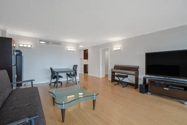 566 Commonwealth #407, Boston, MA 02215