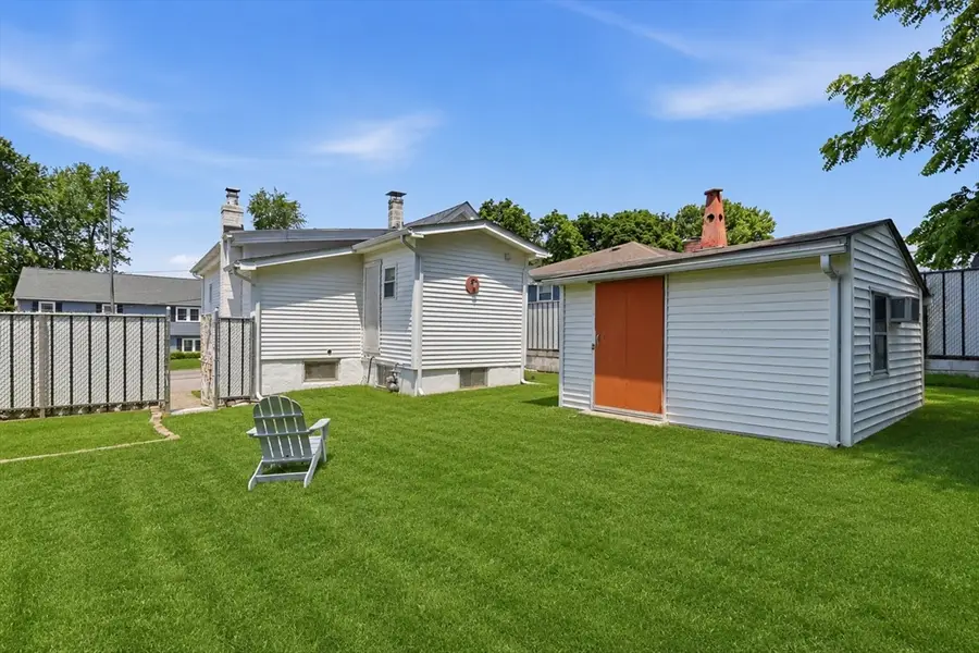 18 Glenwood St, North Andover, MA 01845 - #3