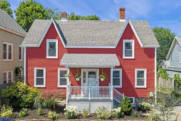 12 Boynton St, Swampscott, MA 01907