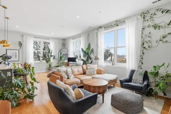 181 Cowper St #PH-302, Boston, MA 02128
