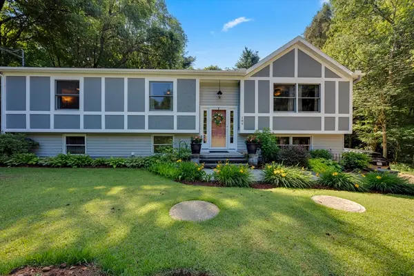 189 Stafford Rd, Holland, MA 01521