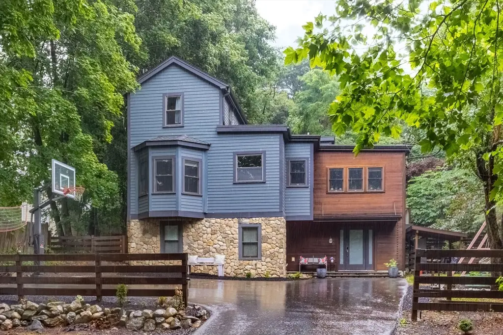 76 Thesda St, Arlington, MA 02474 - #1