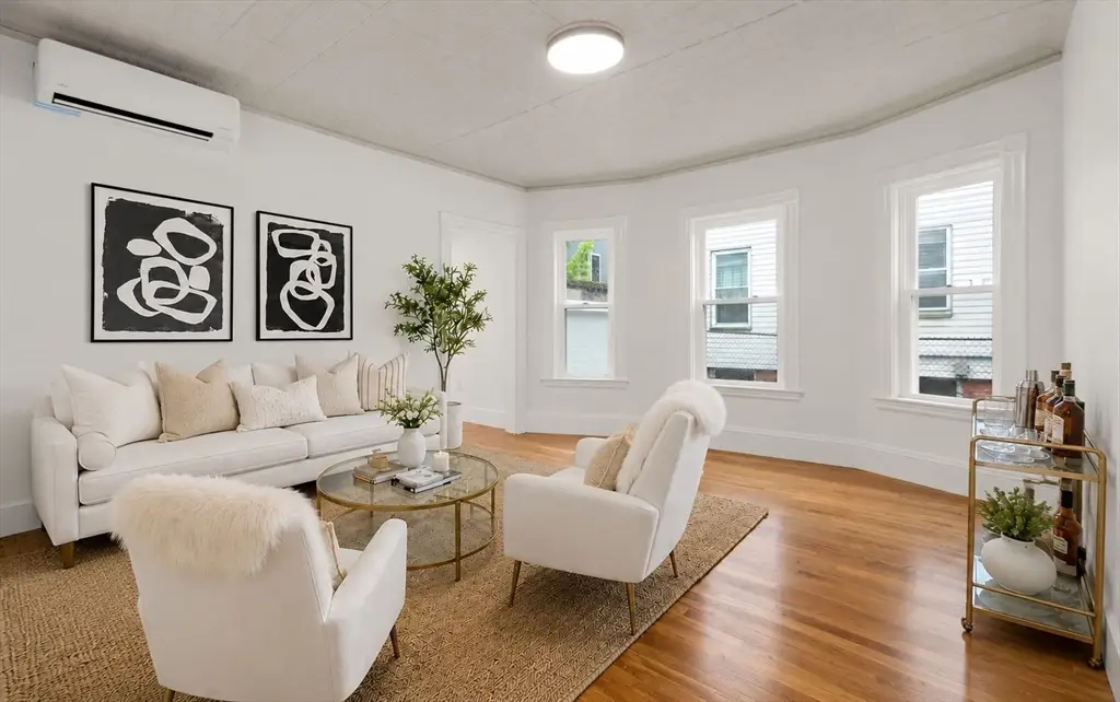 22 Charnwood Rd #1, Somerville, MA 02144 - #1