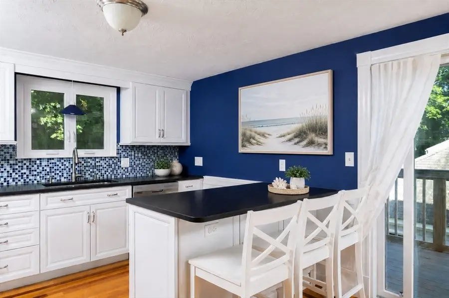 29 Wituwamat Rd, Weymouth, MA 02191 - #3