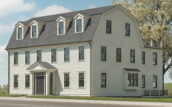 320 Merrimac St #1, Newburyport, MA 01950