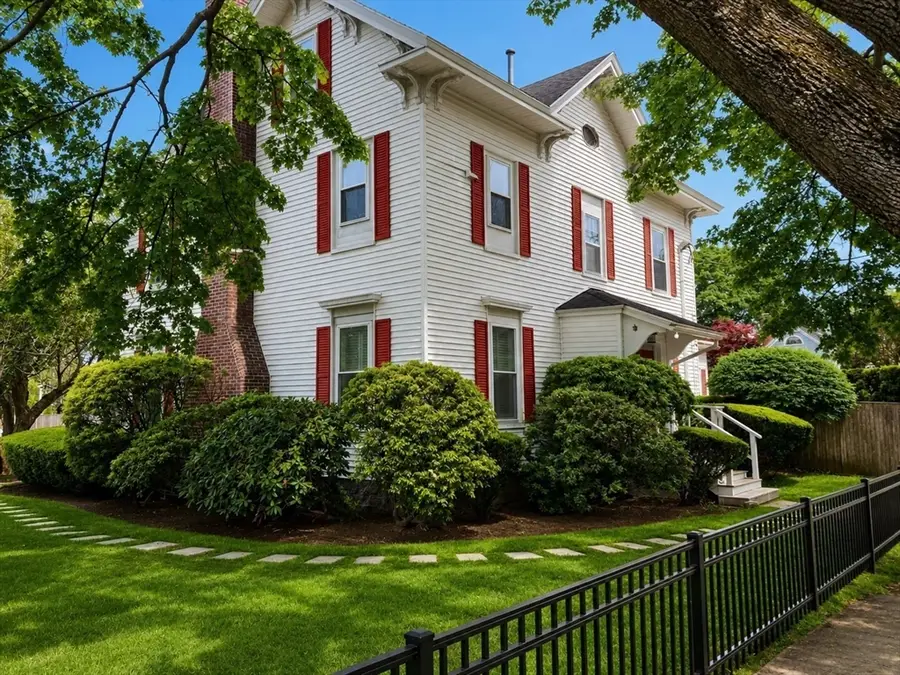 20 Ocean Ave #4, Marblehead, MA 01945 - #2
