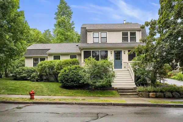 9 Bonad Rd, Arlington, MA 02476