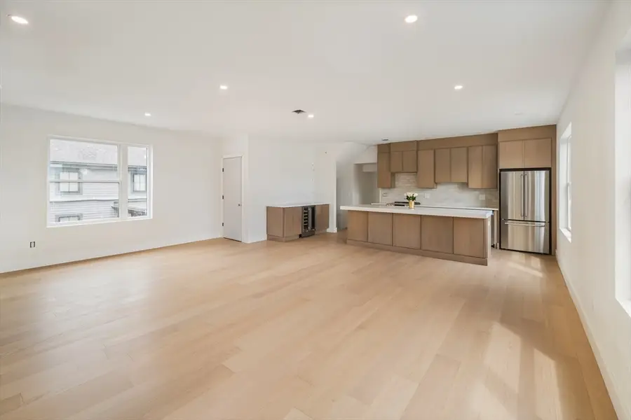 60 Franklin St #2, Somerville, MA 02145 - #3