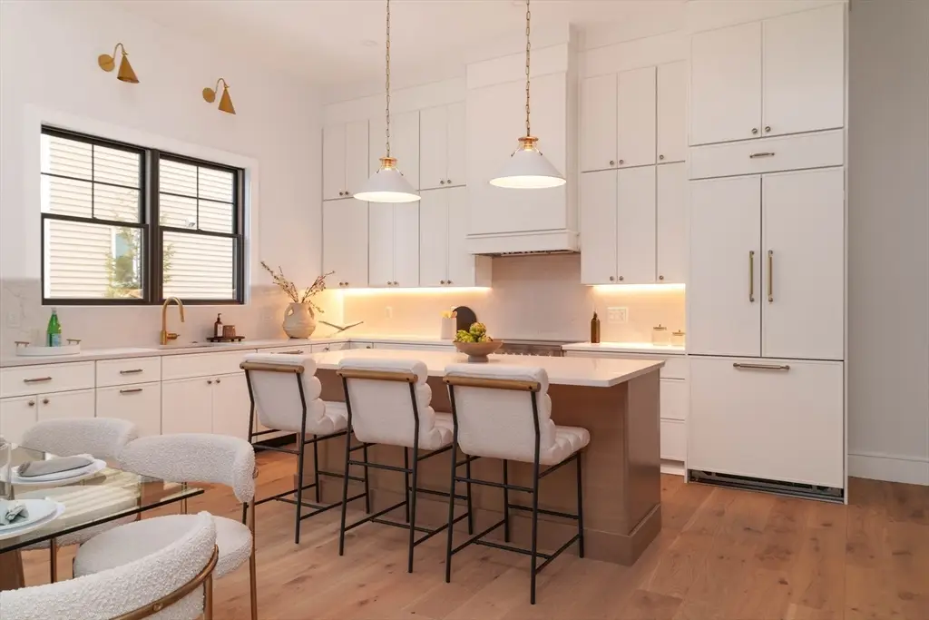 712 Watertown St #712, Newton, MA 02460 - #1