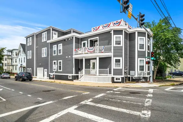 1088 Saratoga St #4, Boston, MA 02128