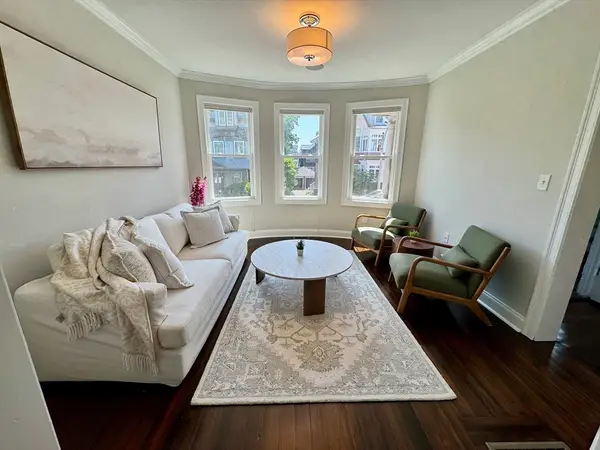 33 Farquhar St #1, Boston, MA 02131